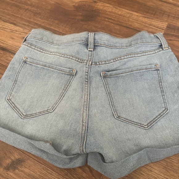 Old Navy Shorts (2) - Picture 5 of 7